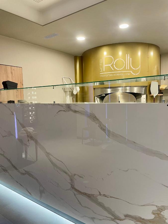 Rolly Hotel *